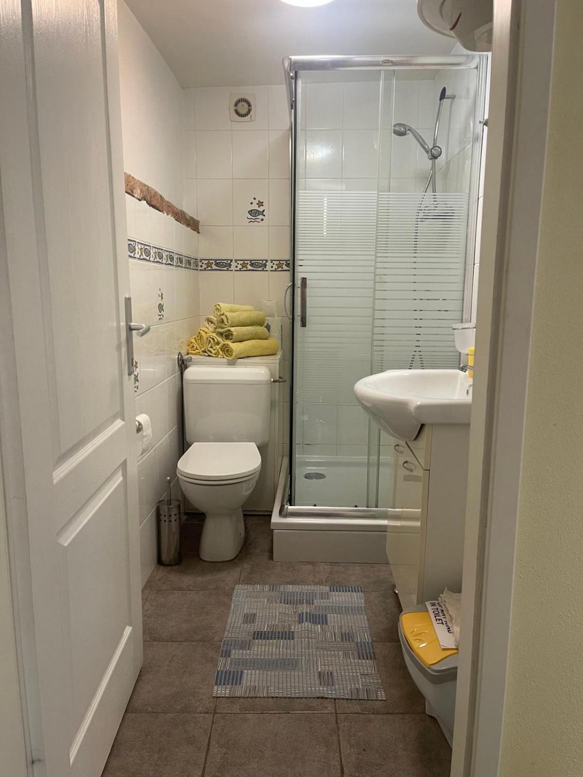 Apartment Kalikut Beli Bilik gambar
