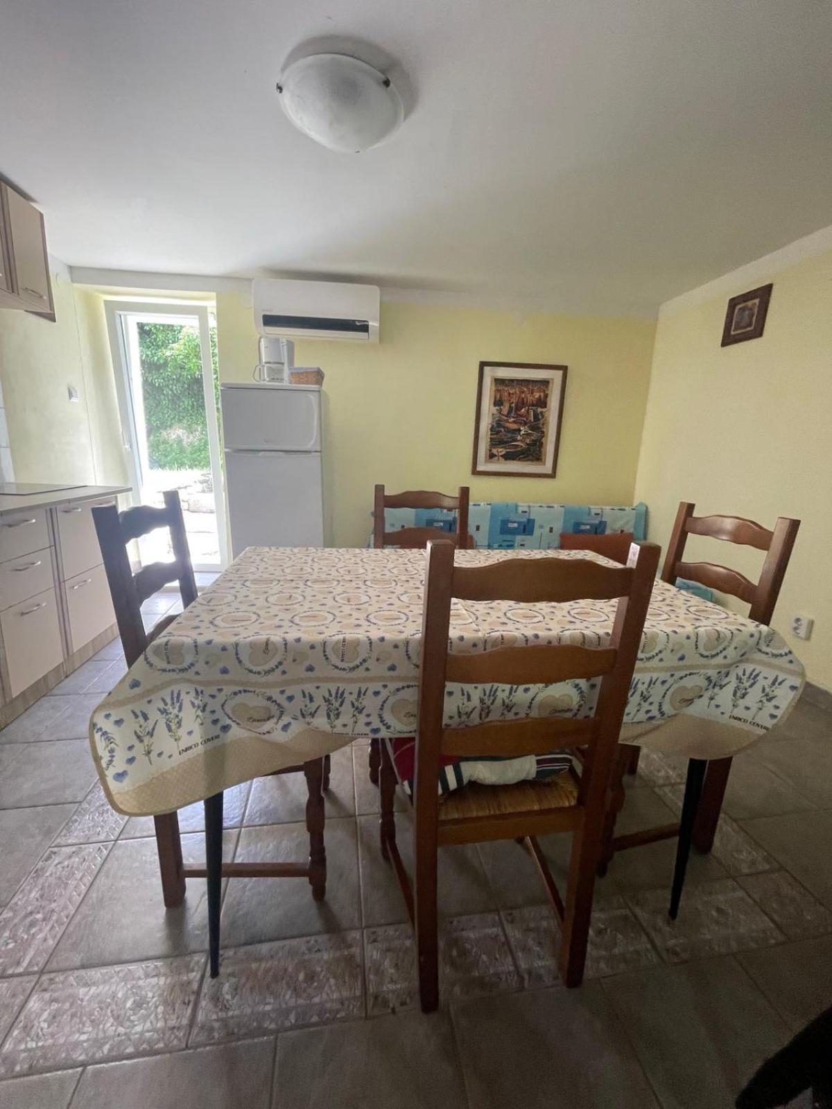 Apartment Kalikut Beli Bilik gambar